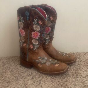 Girls floral Macie Bean boots size 3